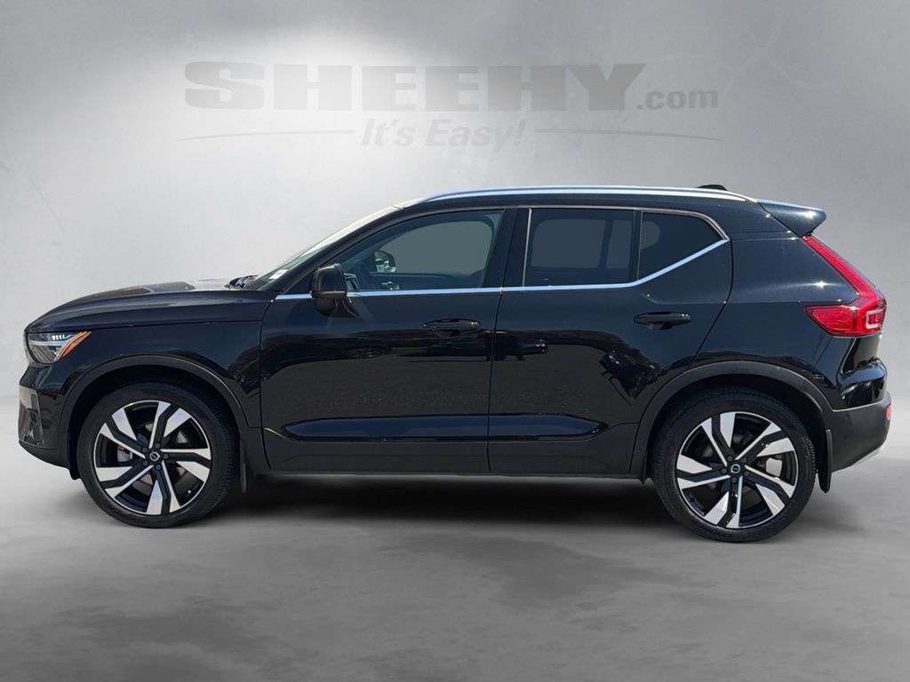2024 Volvo XC40 B5 Plus Bright Theme Hunt Valley MD