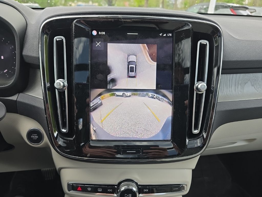 2024 Volvo XC40 B5 Plus Bright Theme Hunt Valley MD