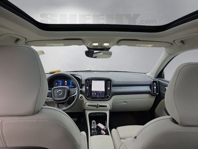 2024 Volvo XC40 B5 Plus Bright Theme Hunt Valley MD