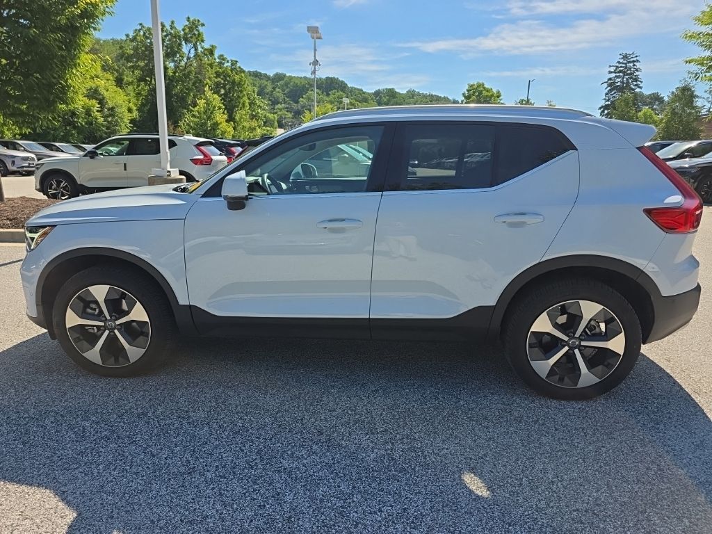 2024 Volvo XC40 B5 Plus Bright Theme Hunt Valley MD