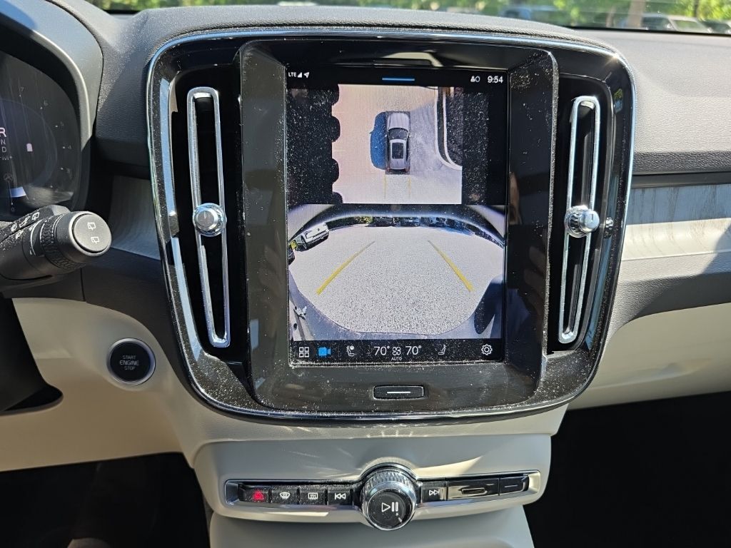 2024 Volvo XC40 B5 Plus Bright Theme Hunt Valley MD