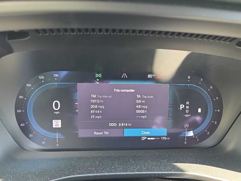 2024 Volvo XC40 B5 Plus Bright Theme Hunt Valley MD
