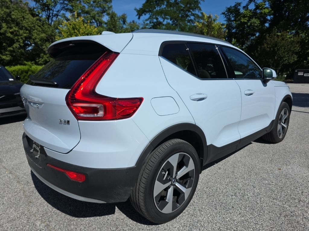 2024 Volvo XC40 B5 Plus Bright Theme Hunt Valley MD
