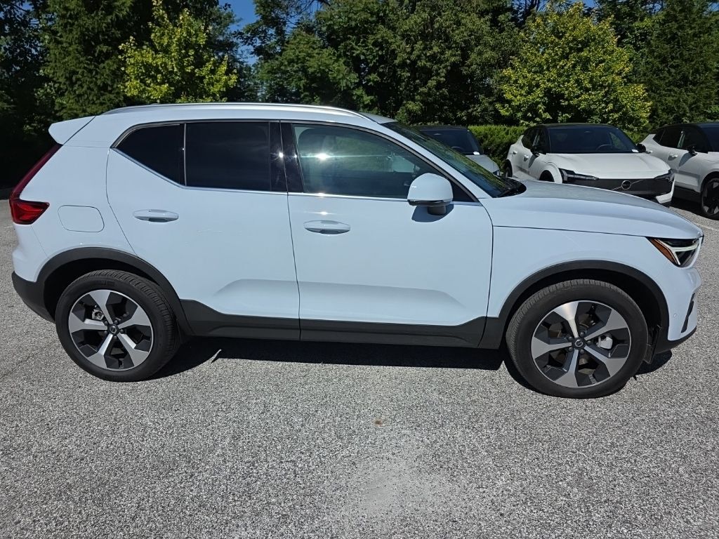 2024 Volvo XC40 B5 Plus Bright Theme Hunt Valley MD