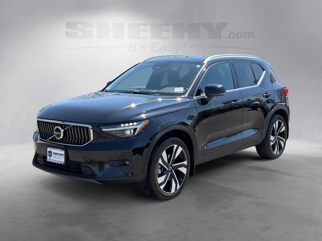 2024 Volvo XC40 B5 Plus Bright Theme Hunt Valley MD