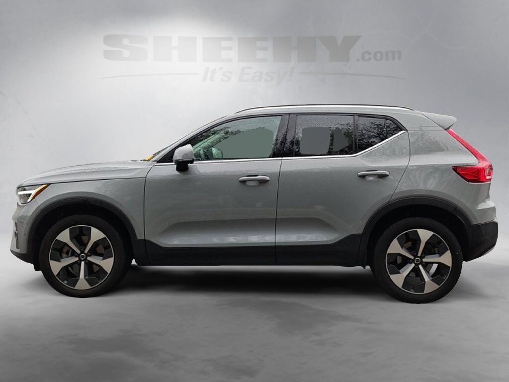 2024 Volvo XC40 B5 Plus Bright Theme Hunt Valley MD
