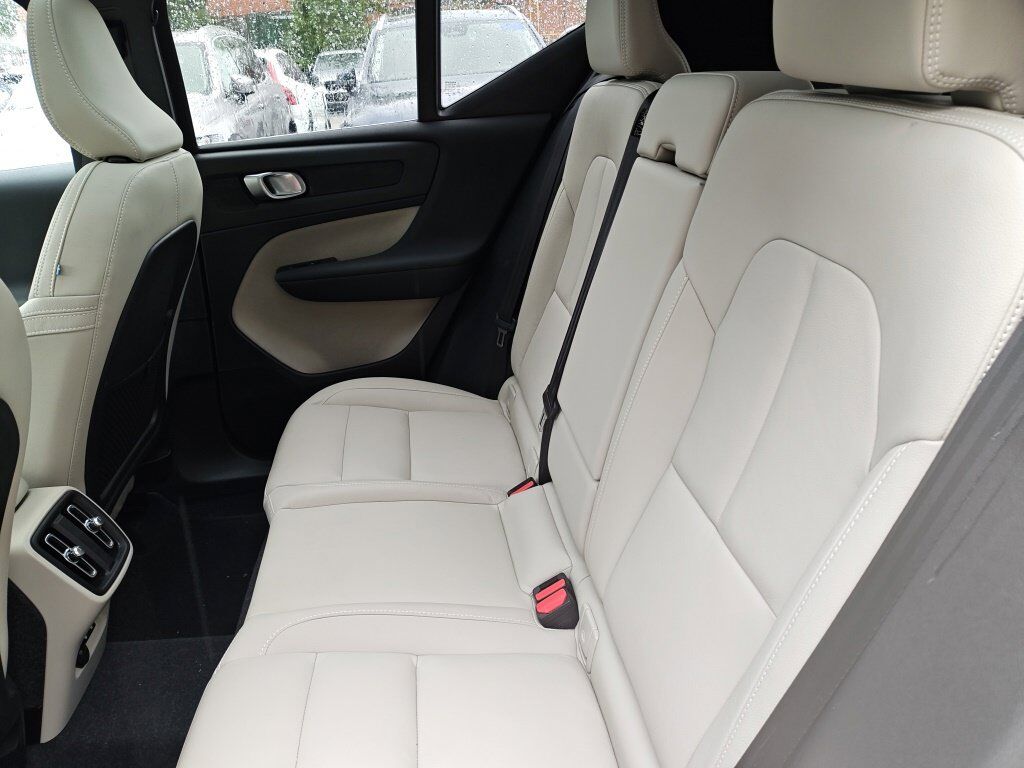 2024 Volvo XC40 B5 Plus Bright Theme Hunt Valley MD