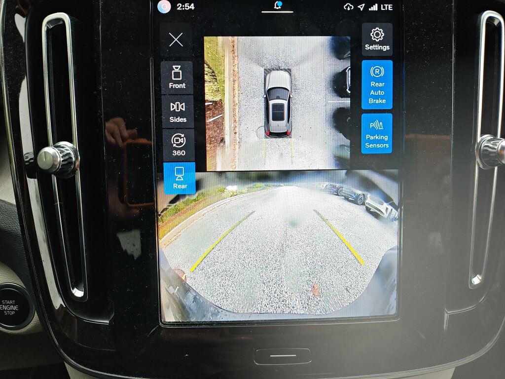 2024 Volvo XC40 B5 Plus Bright Theme Hunt Valley MD