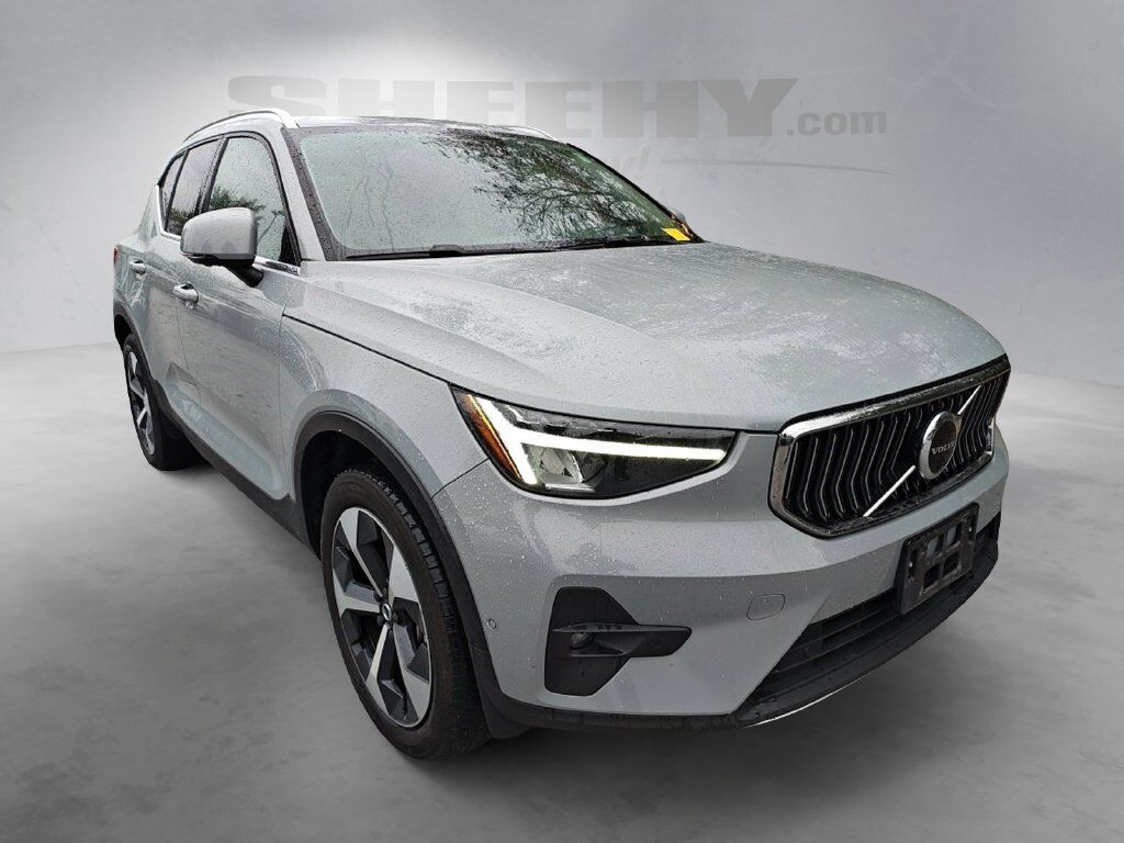 2024 Volvo XC40 B5 Plus Bright Theme Hunt Valley MD