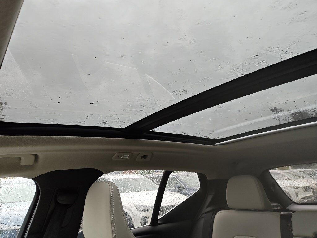 2024 Volvo XC40 B5 Plus Bright Theme Hunt Valley MD