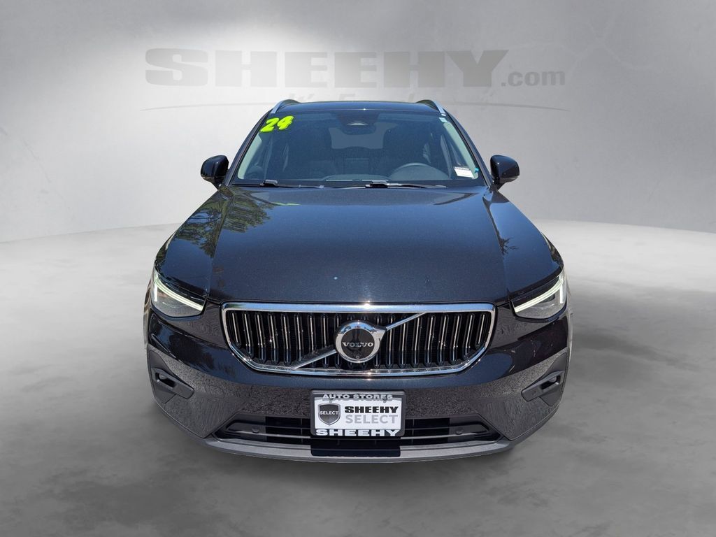 2024 Volvo XC40 B5 Plus Bright Theme Hunt Valley MD