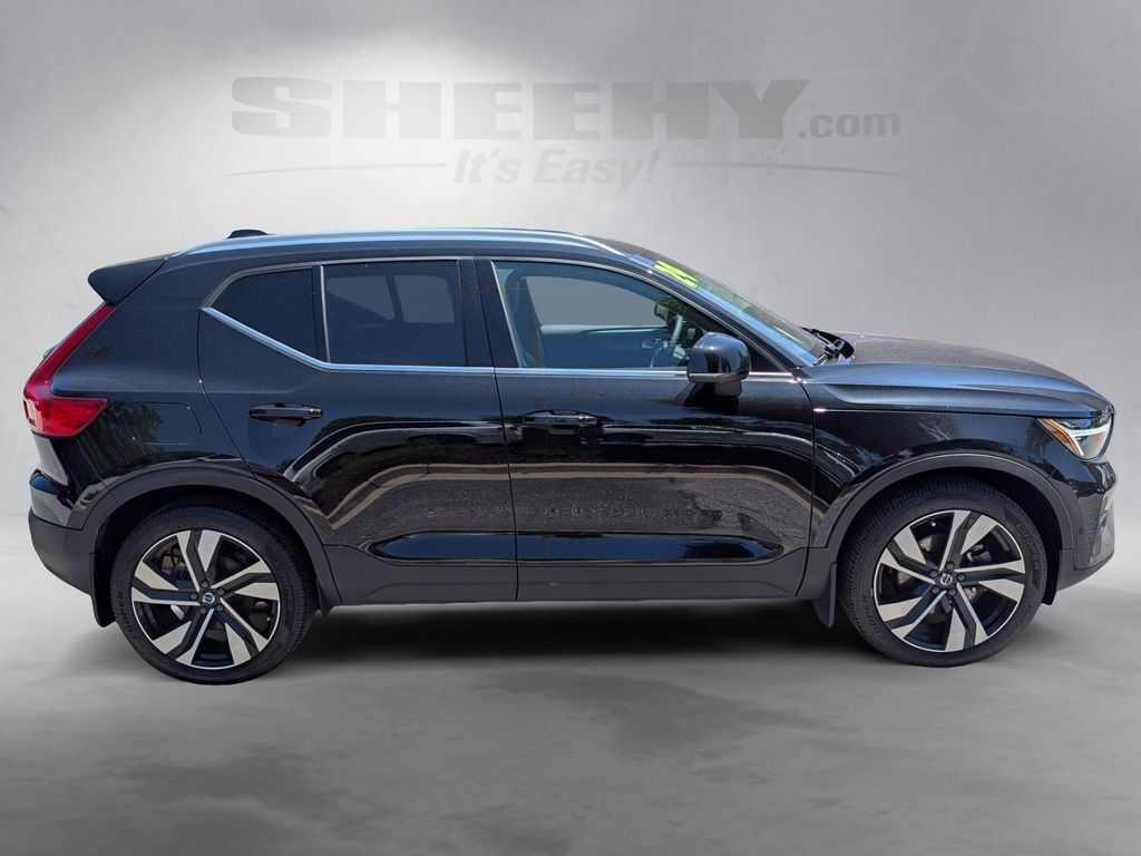 2024 Volvo XC40 B5 Plus Bright Theme Hunt Valley MD