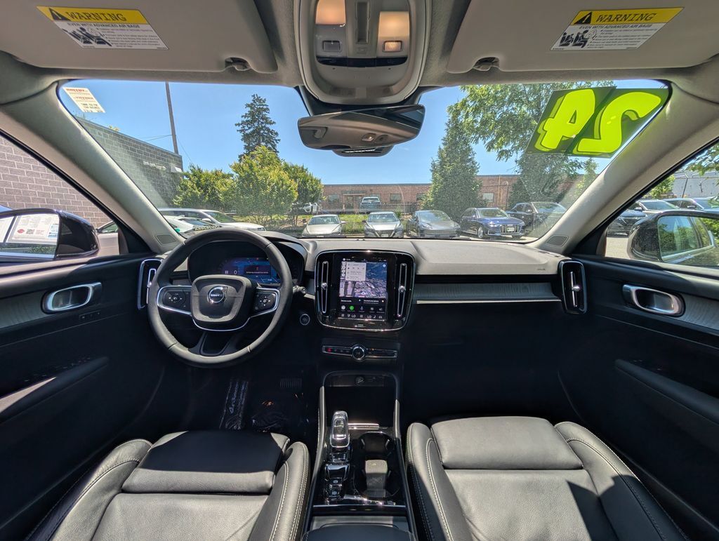 2024 Volvo XC40 B5 Plus Bright Theme Hunt Valley MD