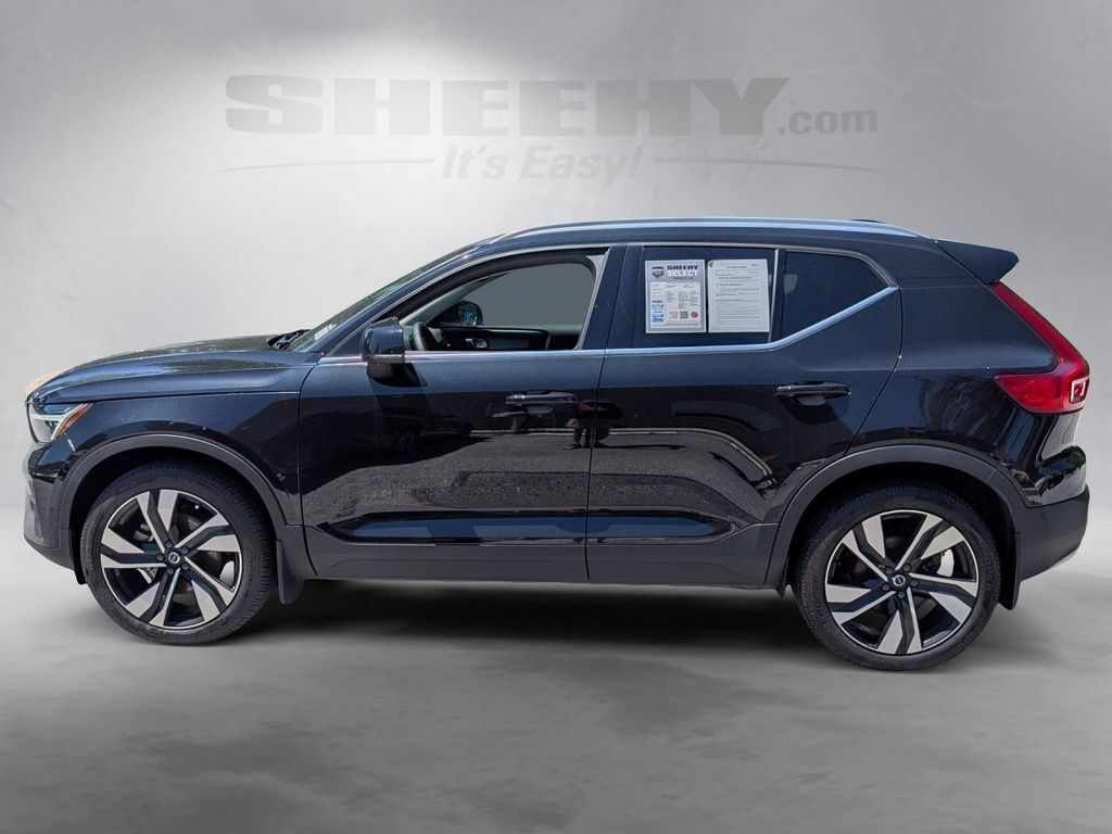 2024 Volvo XC40 B5 Plus Bright Theme Hunt Valley MD