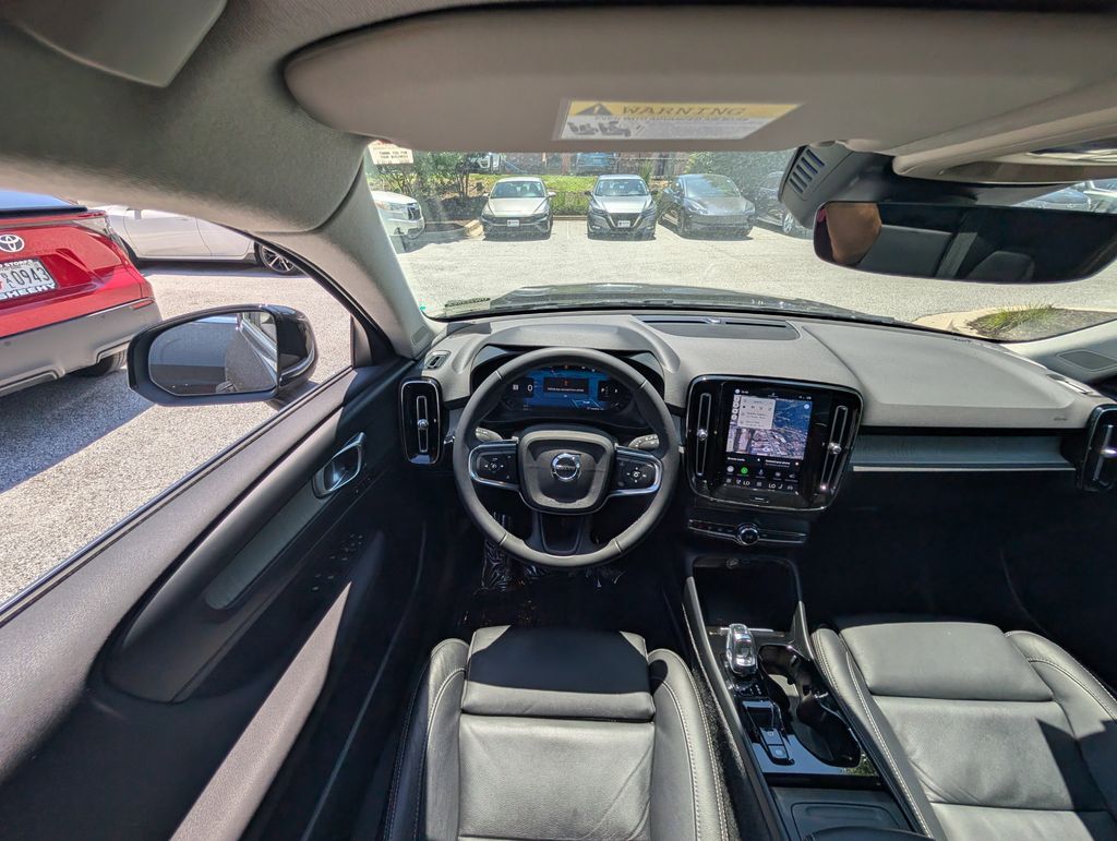 2024 Volvo XC40 B5 Plus Bright Theme Hunt Valley MD