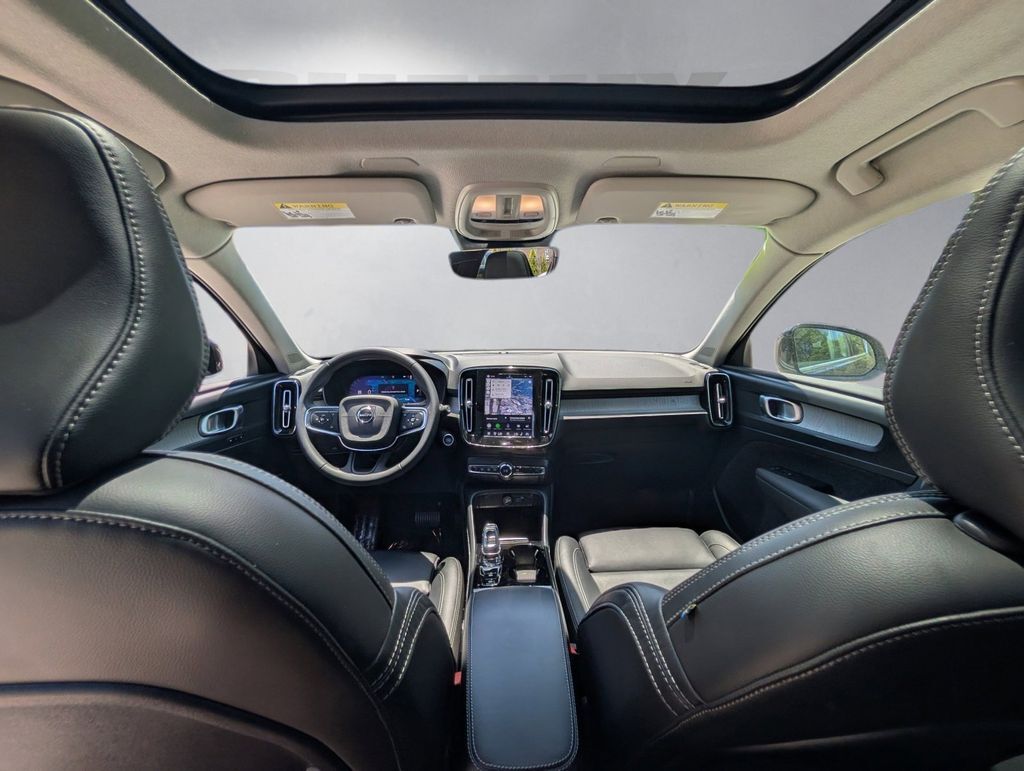 2024 Volvo XC40 B5 Plus Bright Theme Hunt Valley MD