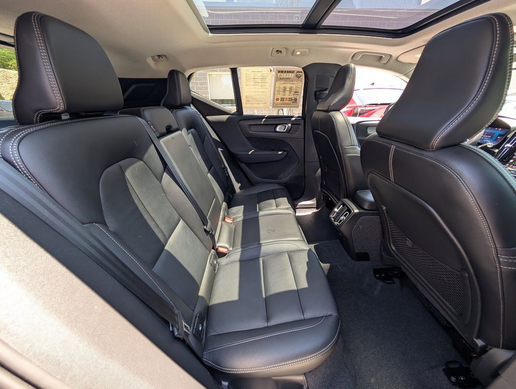 2024 Volvo XC40 B5 Plus Bright Theme Hunt Valley MD