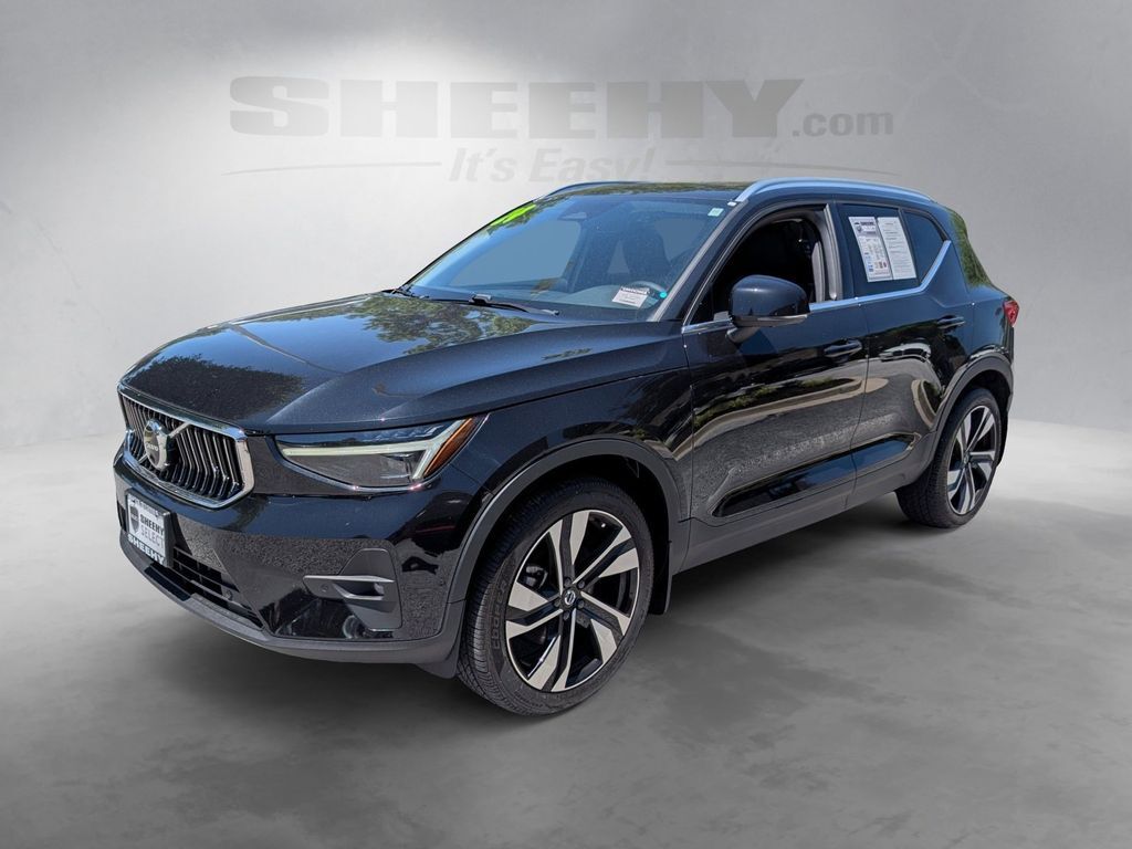 2024 Volvo XC40 B5 Plus Bright Theme Hunt Valley MD