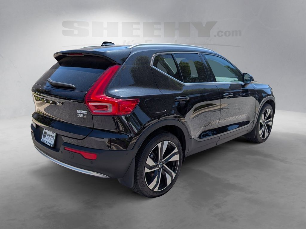 2024 Volvo XC40 B5 Plus Bright Theme Hunt Valley MD