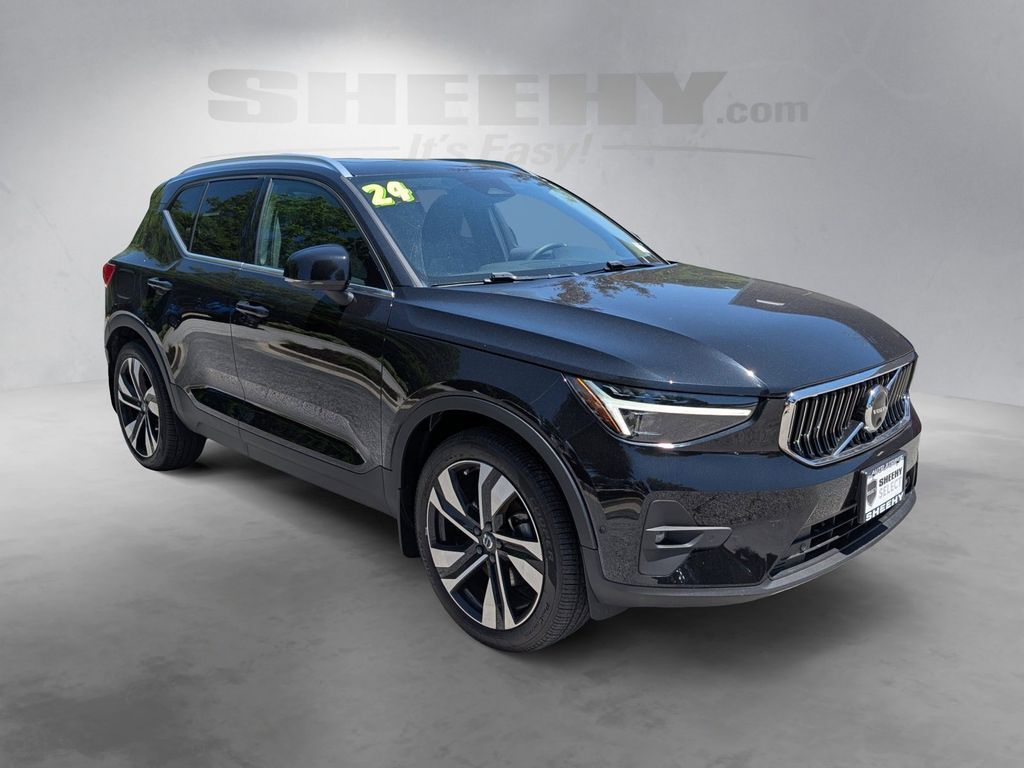 2024 Volvo XC40 B5 Plus Bright Theme Hunt Valley MD