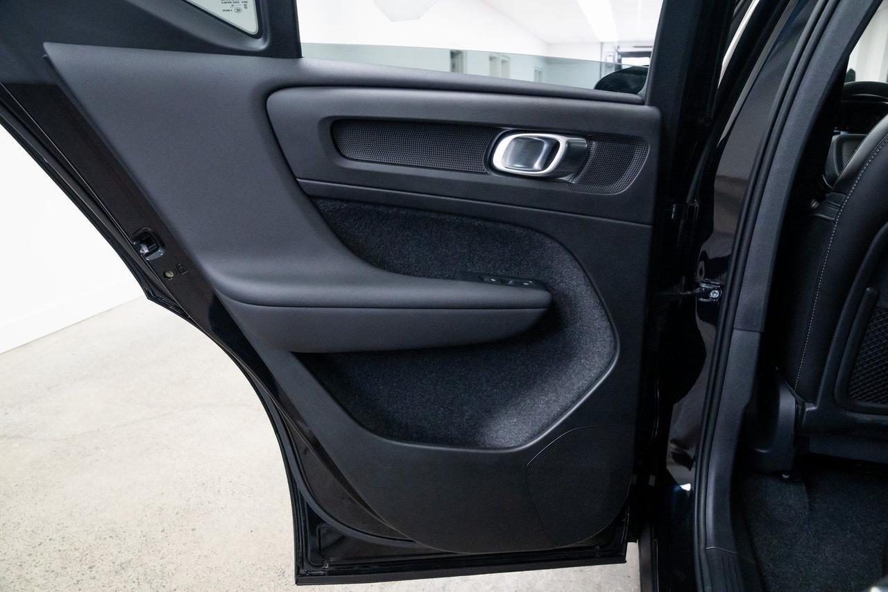 2024 Volvo XC40 B5 Plus Dark Theme Heated Seats Portland OR