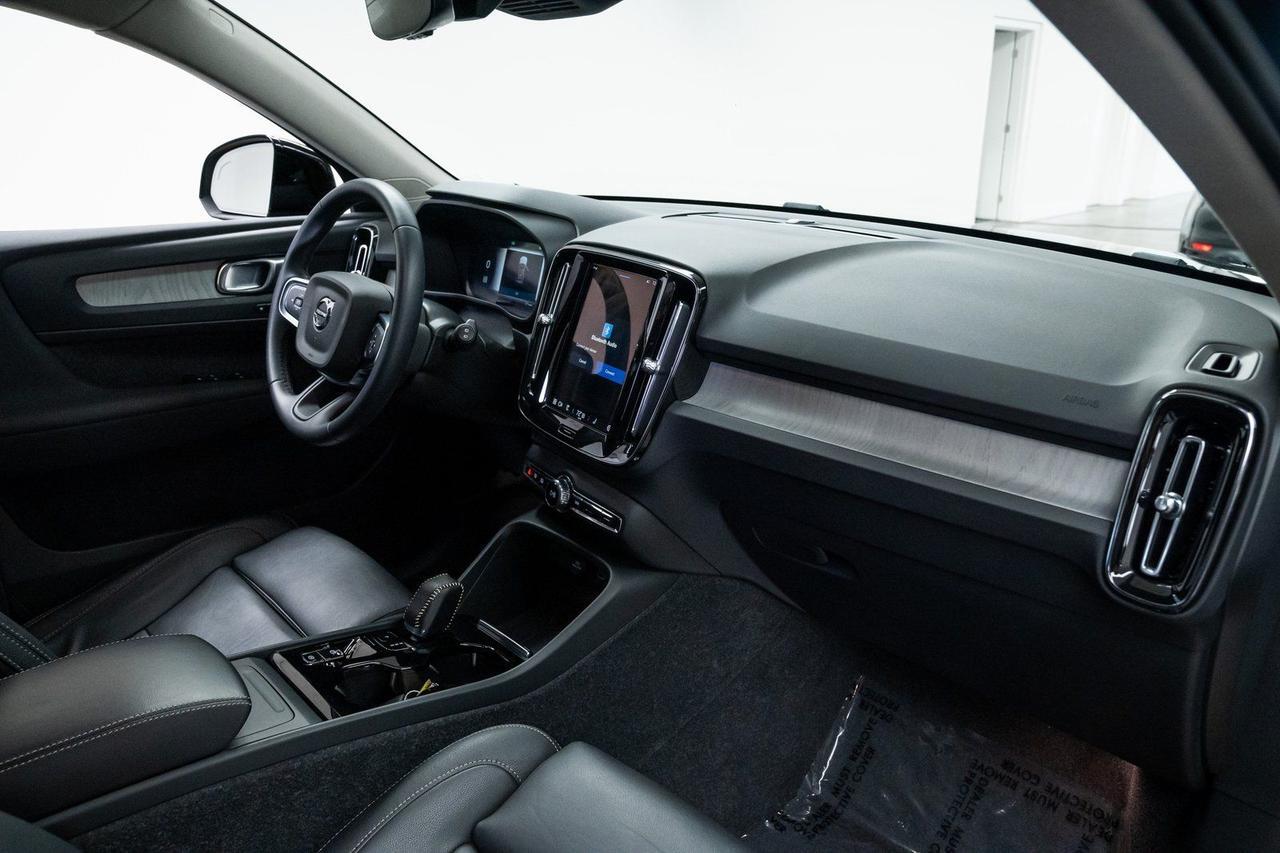 2024 Volvo XC40 B5 Plus Dark Theme Heated Seats Portland OR