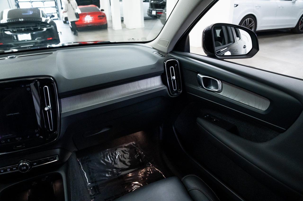2024 Volvo XC40 B5 Plus Dark Theme Heated Seats Portland OR
