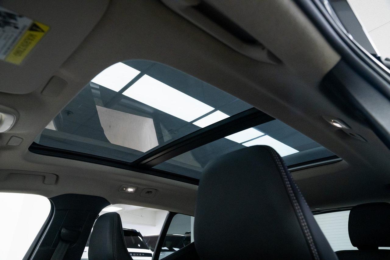 2024 Volvo XC40 B5 Plus Dark Theme Heated Seats Portland OR