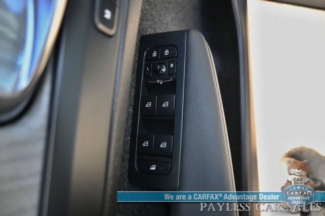 2024 Volvo XC40 Core / Dark Theme / AWD / Power & Heated Leather Seats / Panoramic Sunroof / Navigation / Apple CarPlay & Android Auto / Backup Camera / Lane Departure & Blind Spot Alert / Keyless Entry & Start / 30 MPG / 1-Owner Anchorage AK