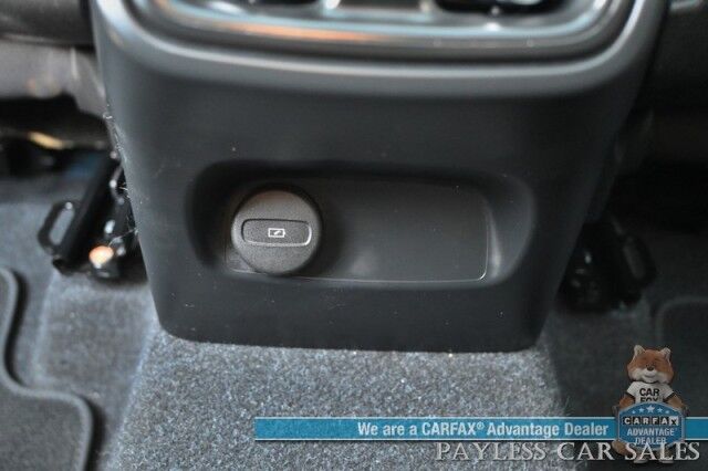 2024 Volvo XC40 Core / Dark Theme / AWD / Power & Heated Leather Seats / Panoramic Sunroof / Navigation / Apple CarPlay & Android Auto / Backup Camera / Lane Departure & Blind Spot Alert / Keyless Entry & Start / 30 MPG / 1-Owner Anchorage AK