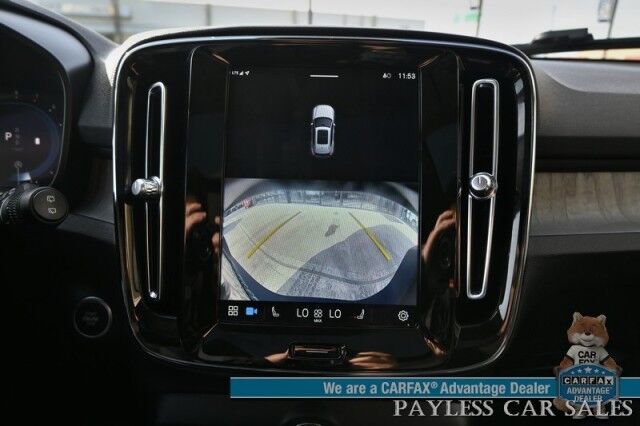 2024 Volvo XC40 Core / Dark Theme / AWD / Power & Heated Leather Seats / Panoramic Sunroof / Navigation / Apple CarPlay & Android Auto / Backup Camera / Lane Departure & Blind Spot Alert / Keyless Entry & Start / 30 MPG / 1-Owner Anchorage AK