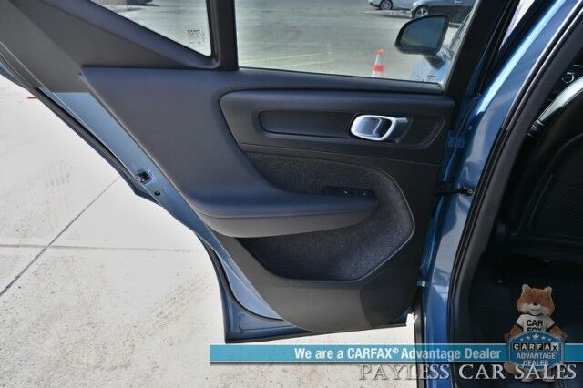 2024 Volvo XC40 Core / Dark Theme / AWD / Power & Heated Leather Seats / Panoramic Sunroof / Navigation / Apple CarPlay & Android Auto / Backup Camera / Lane Departure & Blind Spot Alert / Keyless Entry & Start / 30 MPG / 1-Owner Anchorage AK