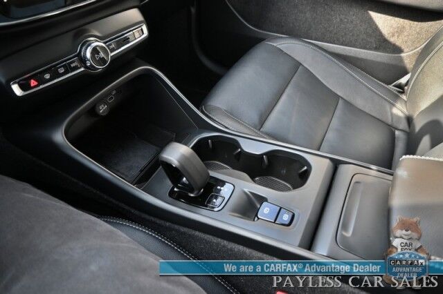 2024 Volvo XC40 Core / Dark Theme / AWD / Power & Heated Leather Seats / Panoramic Sunroof / Navigation / Apple CarPlay & Android Auto / Backup Camera / Lane Departure & Blind Spot Alert / Keyless Entry & Start / 30 MPG / 1-Owner Anchorage AK