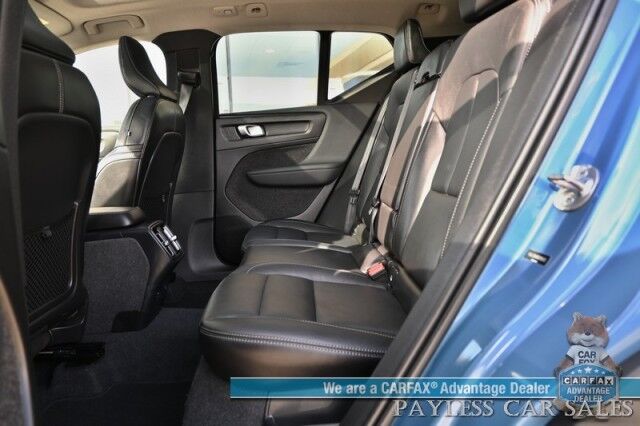 2024 Volvo XC40 Core / Dark Theme / AWD / Power & Heated Leather Seats / Panoramic Sunroof / Navigation / Apple CarPlay & Android Auto / Backup Camera / Lane Departure & Blind Spot Alert / Keyless Entry & Start / 30 MPG / 1-Owner Anchorage AK