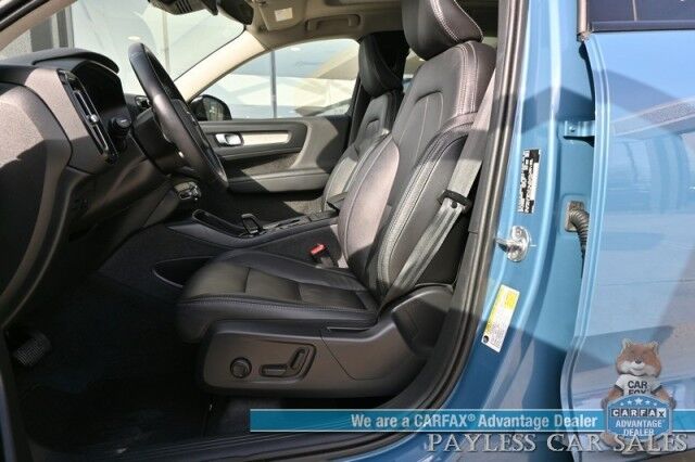 2024 Volvo XC40 Core / Dark Theme / AWD / Power & Heated Leather Seats / Panoramic Sunroof / Navigation / Apple CarPlay & Android Auto / Backup Camera / Lane Departure & Blind Spot Alert / Keyless Entry & Start / 30 MPG / 1-Owner Anchorage AK