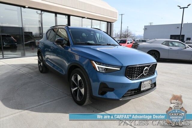 2024 Volvo XC40 Core / Dark Theme / AWD / Power & Heated Leather Seats / Panoramic Sunroof / Navigation / Apple CarPlay & Android Auto / Backup Camera / Lane Departure & Blind Spot Alert / Keyless Entry & Start / 30 MPG / 1-Owner Anchorage AK