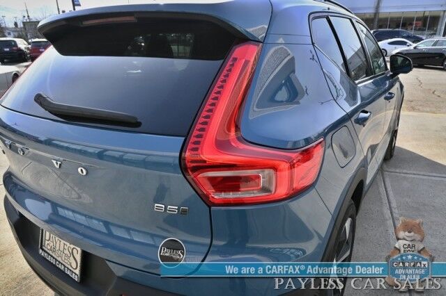 2024 Volvo XC40 Core / Dark Theme / AWD / Power & Heated Leather Seats / Panoramic Sunroof / Navigation / Apple CarPlay & Android Auto / Backup Camera / Lane Departure & Blind Spot Alert / Keyless Entry & Start / 30 MPG / 1-Owner Anchorage AK