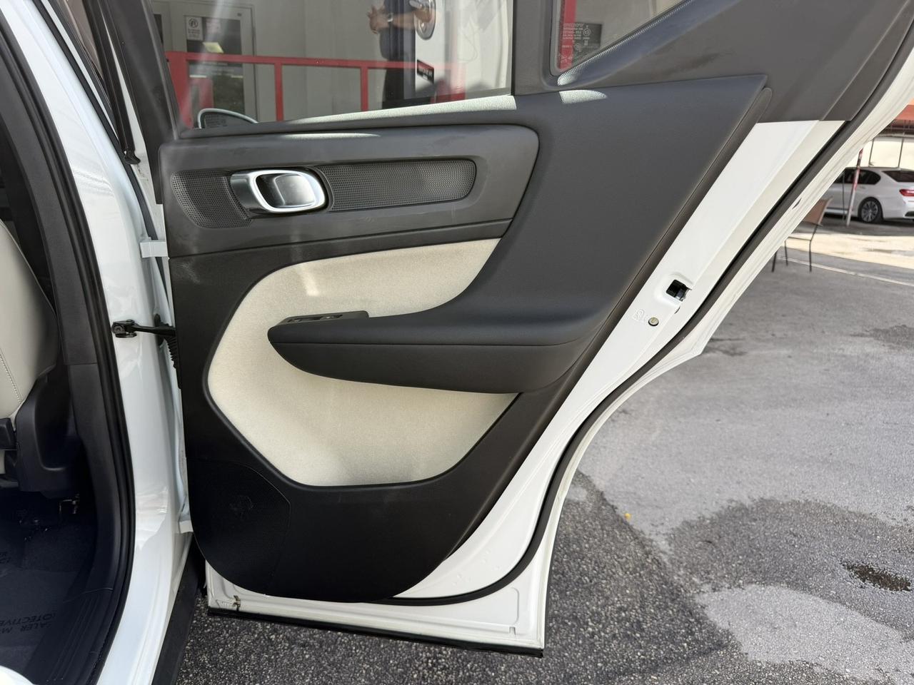 2024 Volvo XC40 Plus Bright Theme Hollywood FL