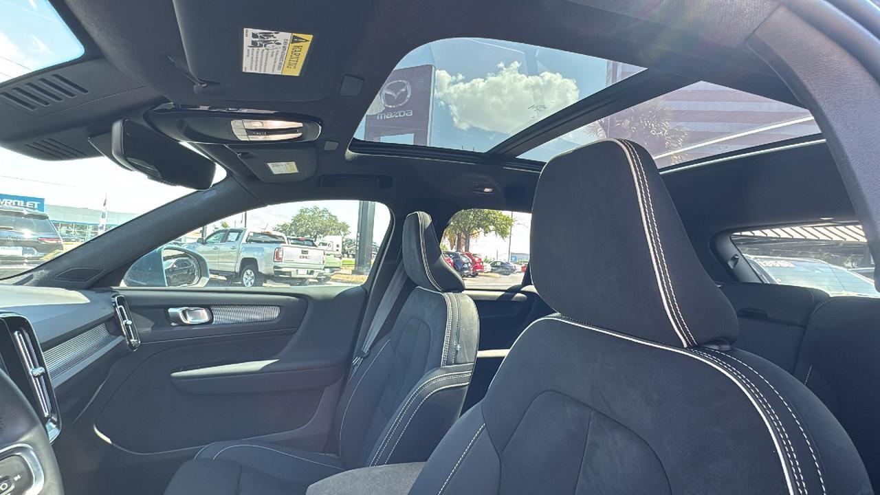 2024 Volvo XC40 Plus Bright Theme San Antonio TX