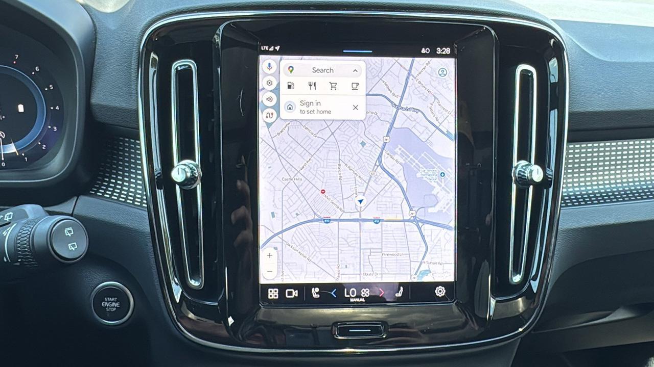 2024 Volvo XC40 Plus Bright Theme San Antonio TX