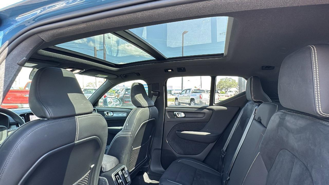 2024 Volvo XC40 Plus Bright Theme San Antonio TX