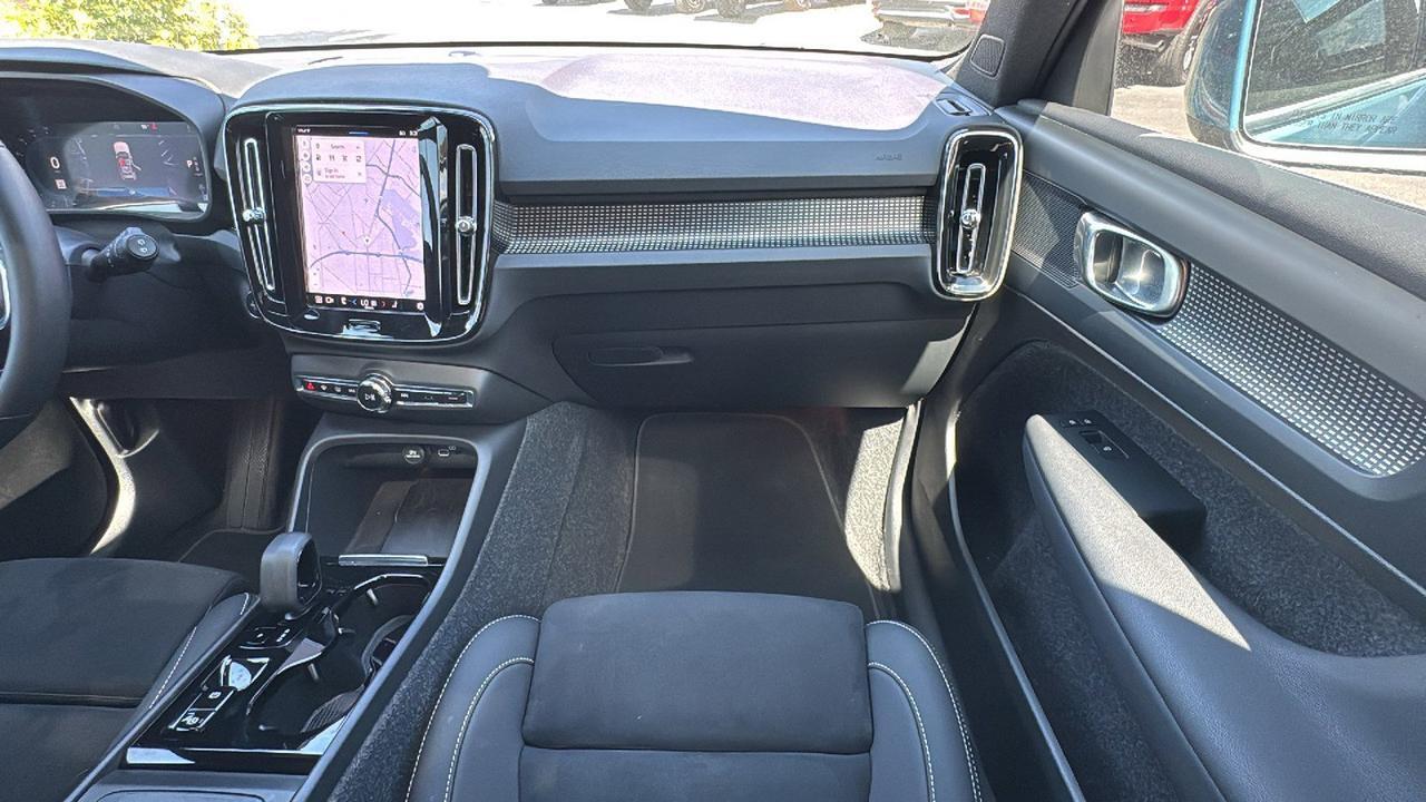 2024 Volvo XC40 Plus Bright Theme San Antonio TX