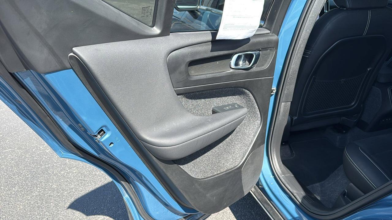 2024 Volvo XC40 Plus Bright Theme San Antonio TX