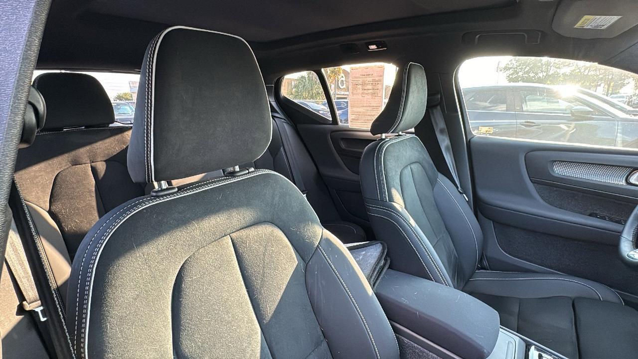 2024 Volvo XC40 Plus Bright Theme San Antonio TX