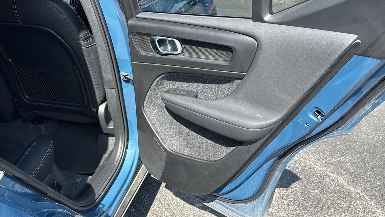 2024 Volvo XC40 Plus Bright Theme San Antonio TX