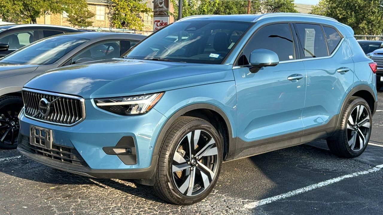 2024 Volvo XC40 Plus Bright Theme San Antonio TX