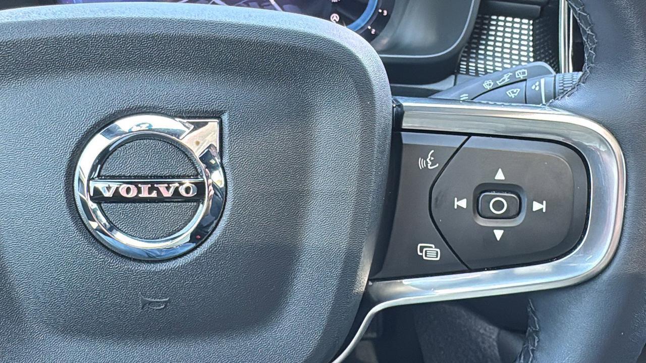 2024 Volvo XC40 Plus Bright Theme San Antonio TX