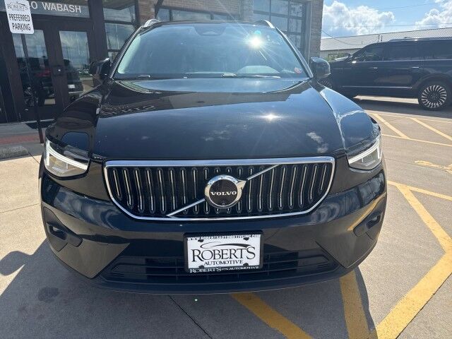 2024 Volvo XC40 Plus Bright Theme Springfield IL