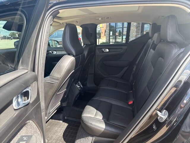 2024 Volvo XC40 Plus Bright Theme Springfield IL