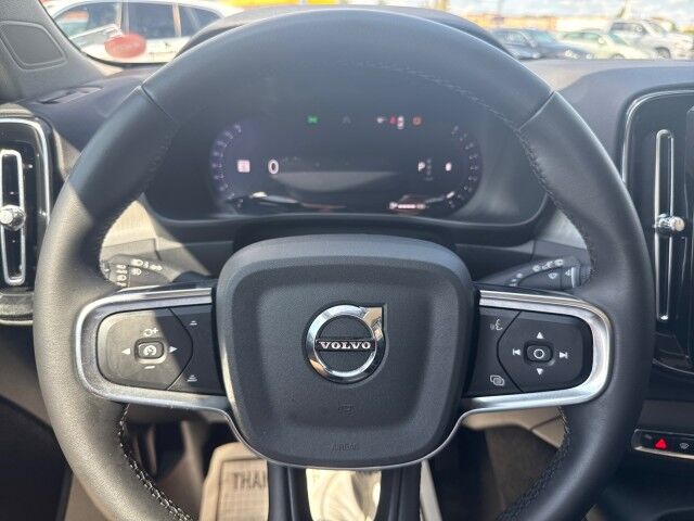 2024 Volvo XC40 Plus Bright Theme Springfield IL